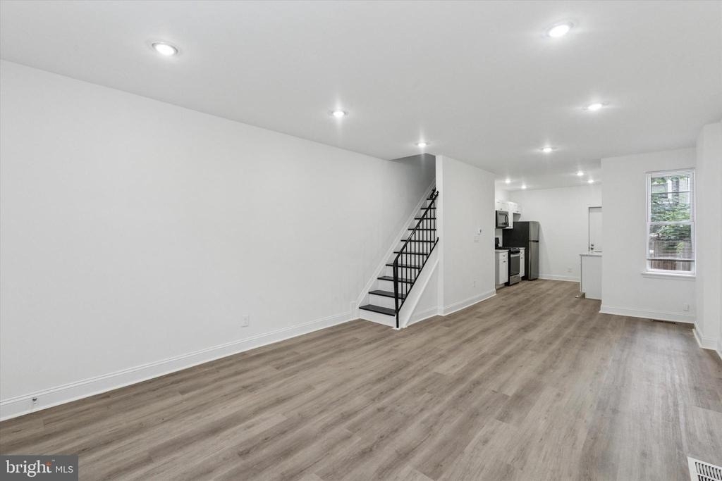 1761 N Newkirk Street - Photo 0