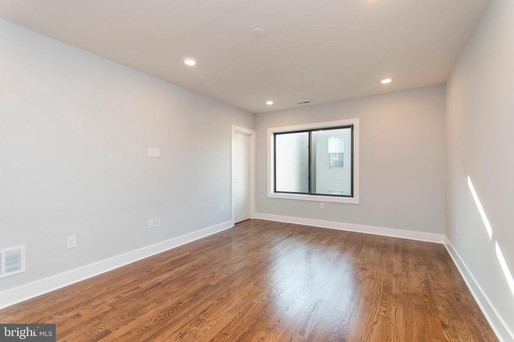 814 N Uber St - Photo 5