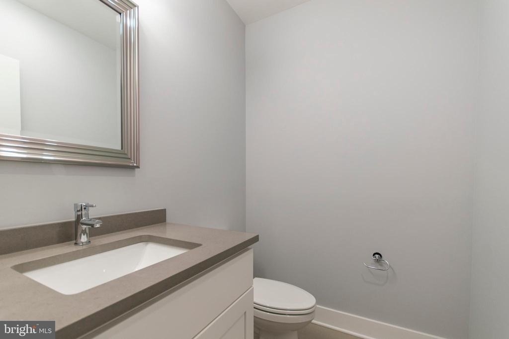 814 N Uber St - Photo 9