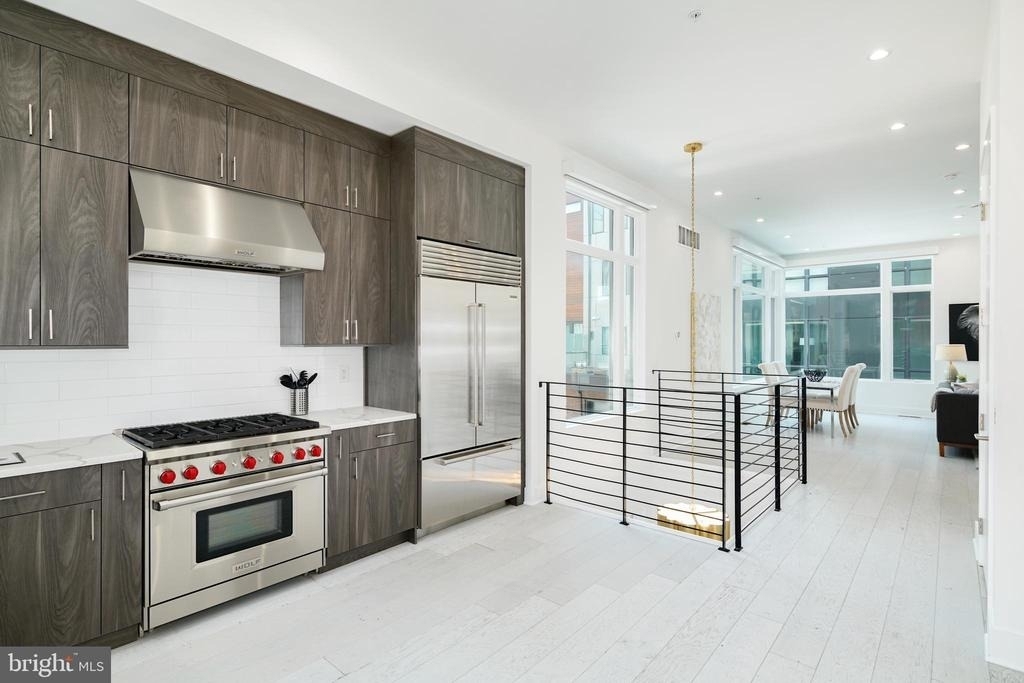 142r S Front Street - Photo 2