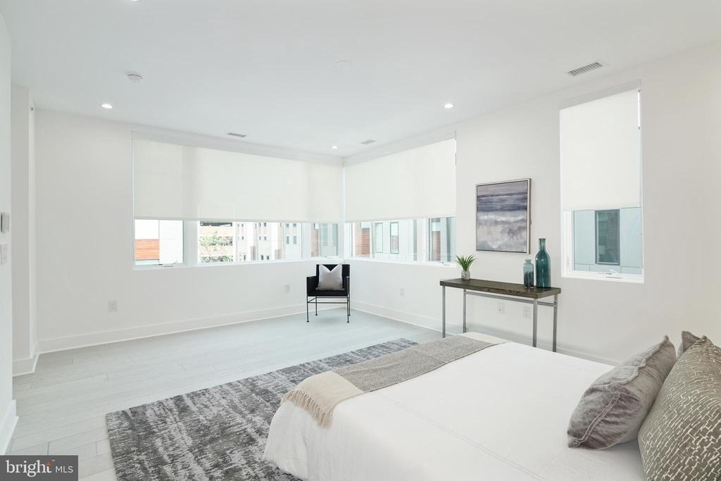 142r S Front Street - Photo 9