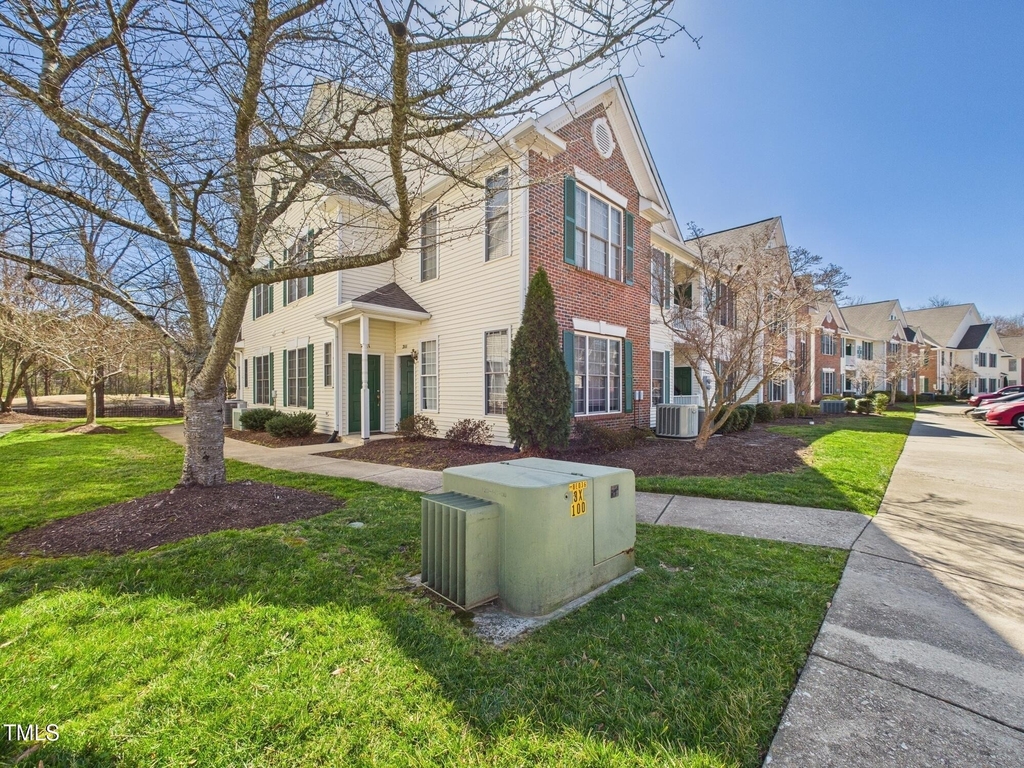 2111 Kudrow Lane - Photo 3