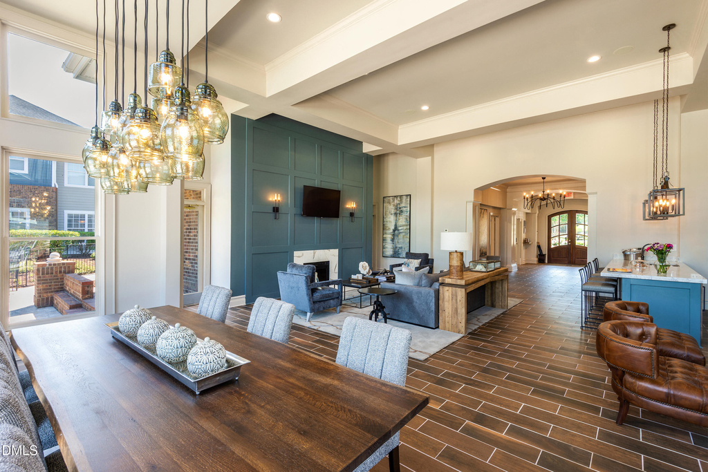 100 Village Crossing Drive - Photo 3