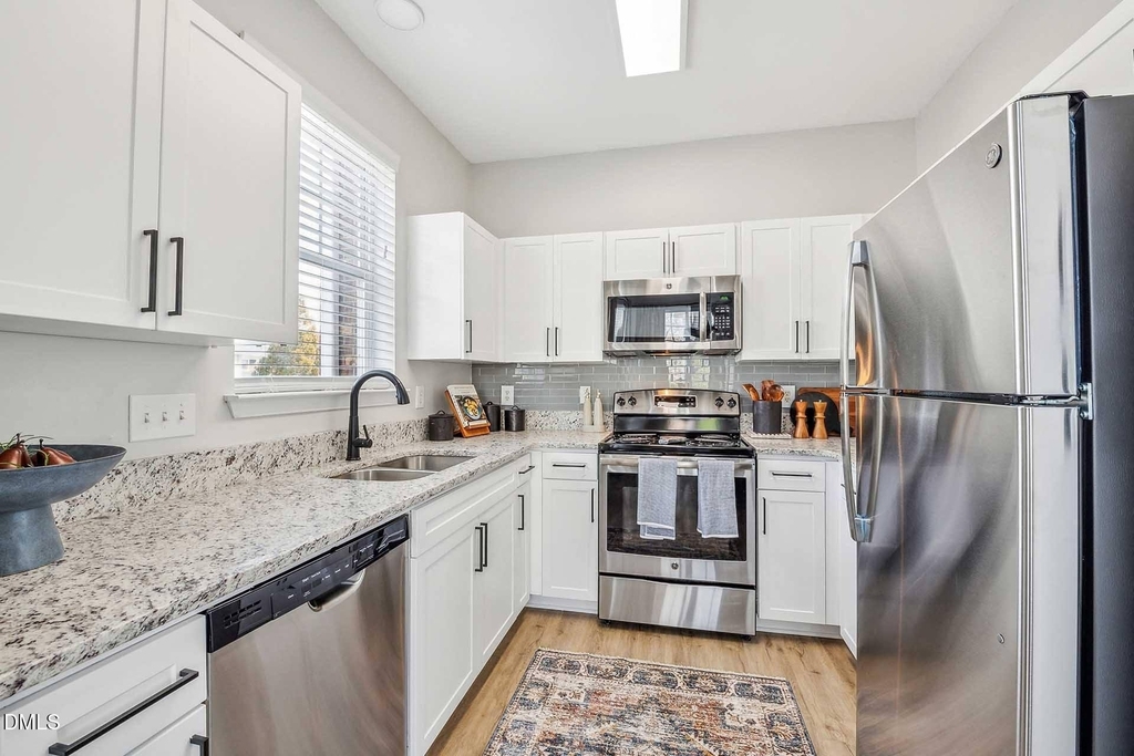 100 Village Crossing Drive - Photo 17