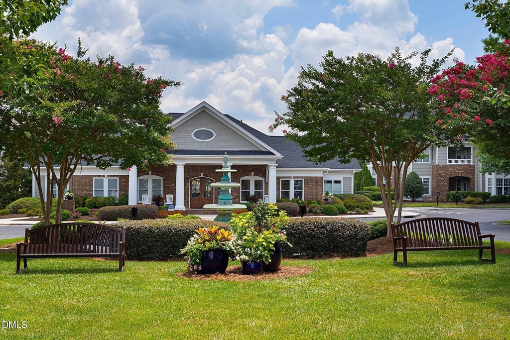 100 Village Crossing Drive - Photo 2