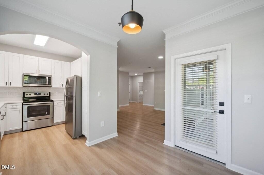100 Village Crossing Drive - Photo 18