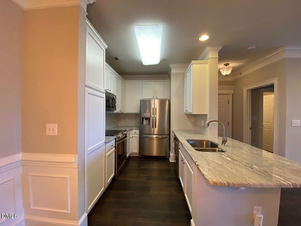 421 Waterford Lake Drive - Photo 3