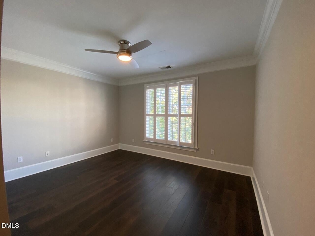 421 Waterford Lake Drive - Photo 8