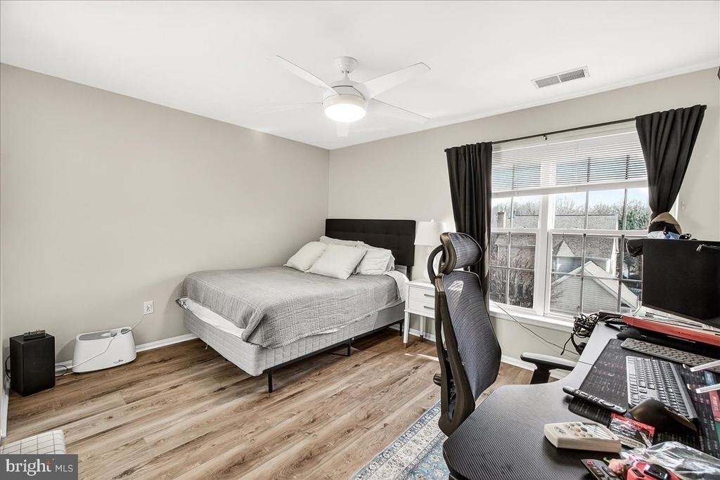 910 Featherstone Street - Photo 20