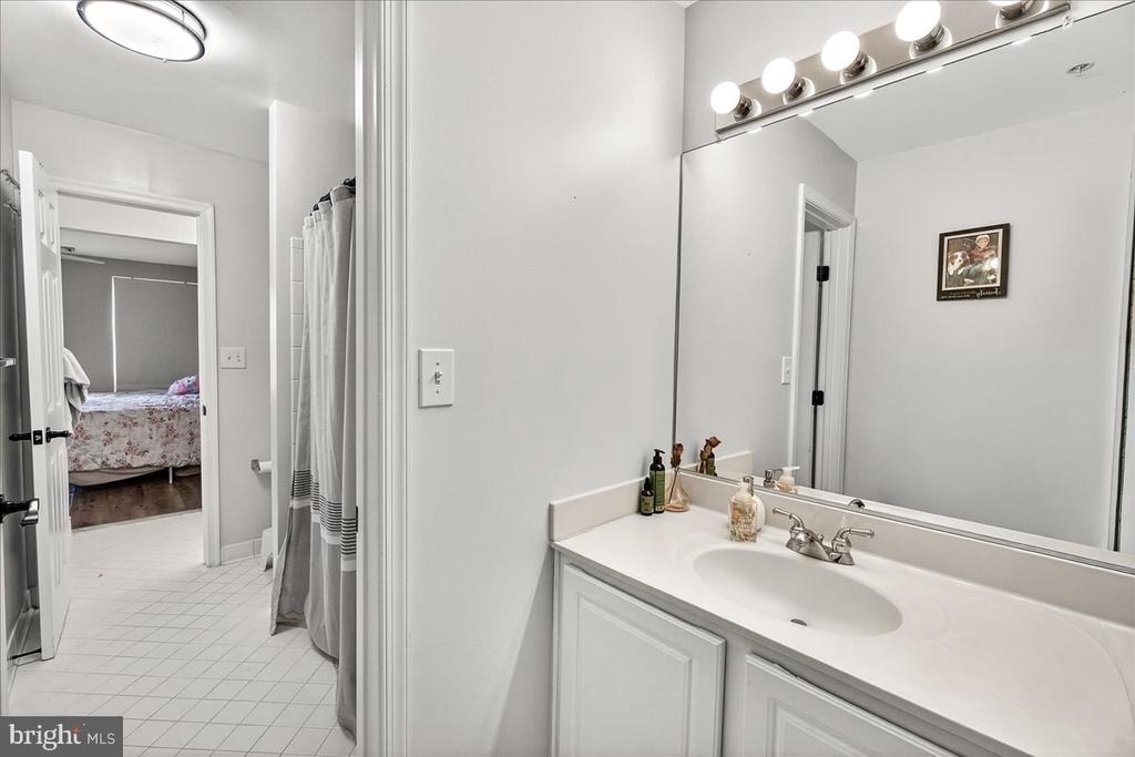 910 Featherstone Street - Photo 22