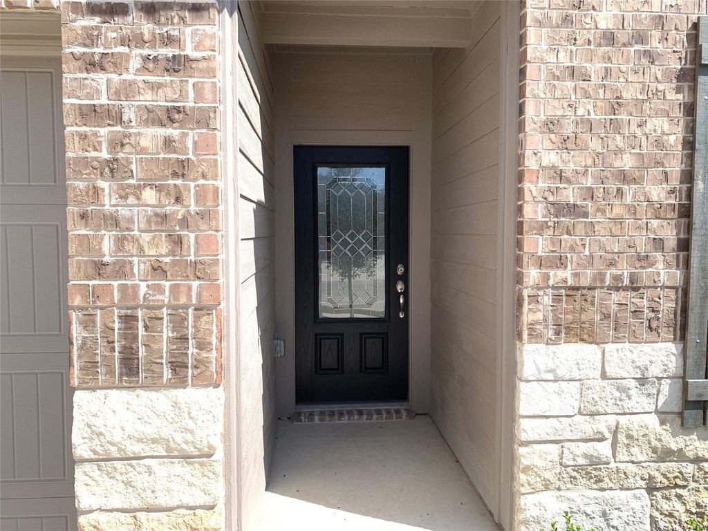 112 Declaration Ln - Photo 1