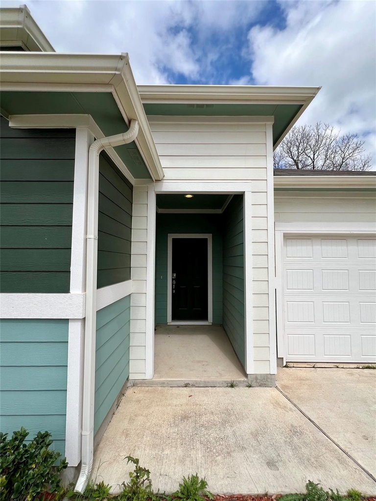 11908 Saddle Rock Dr - Photo 1