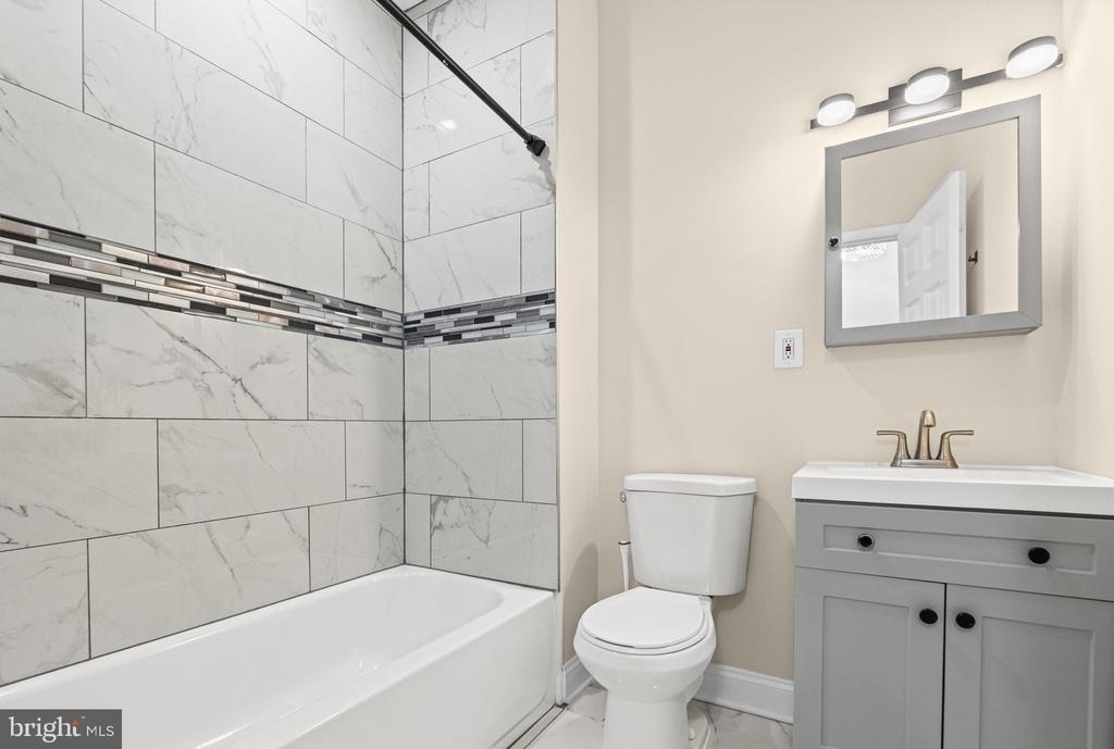 1307 N Patterson Park Avenue - Photo 9