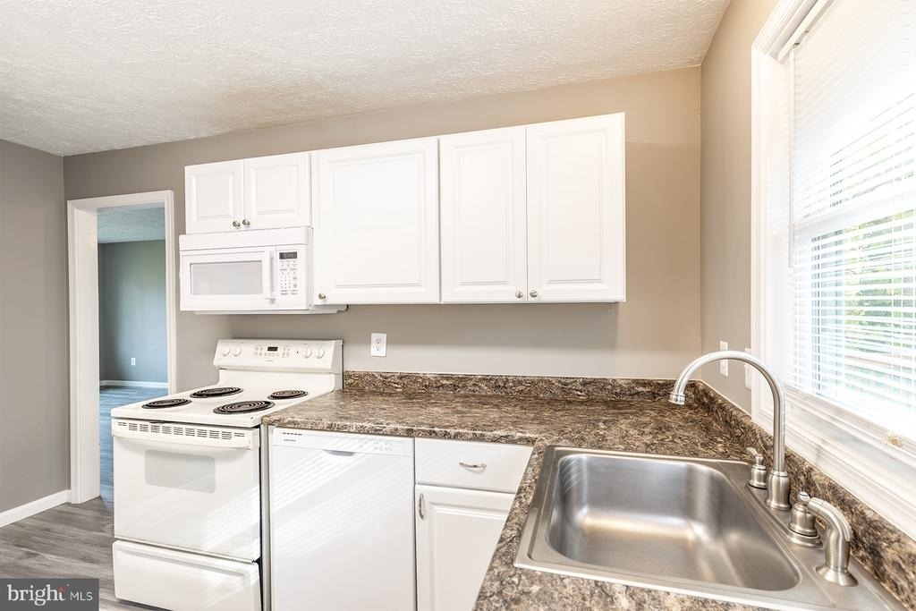 847 Harbor View Terrace - Photo 2