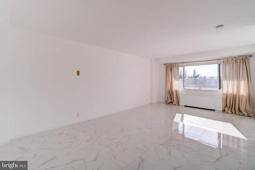 4201 Cathedral Avenue Nw - Photo 2