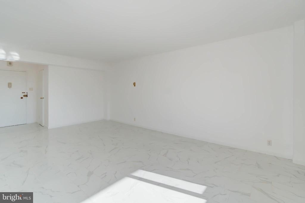 4201 Cathedral Avenue Nw - Photo 4
