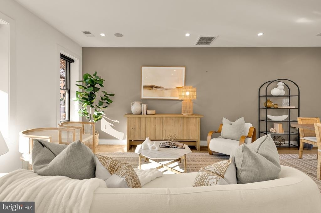 1005 P Street Nw - Photo 4