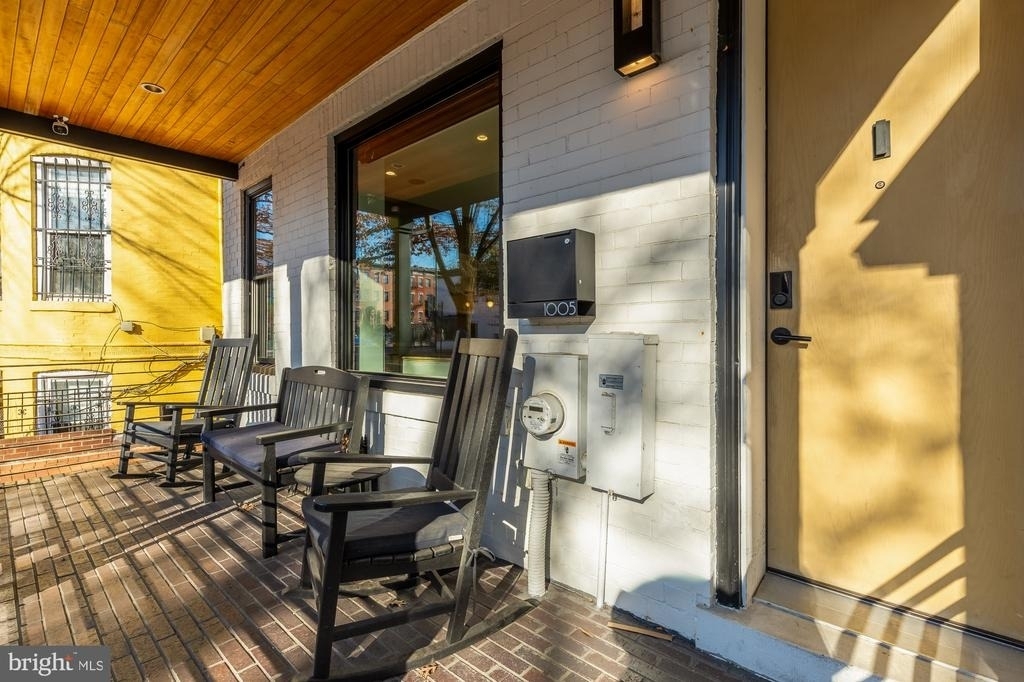 1005 P Street Nw - Photo 2
