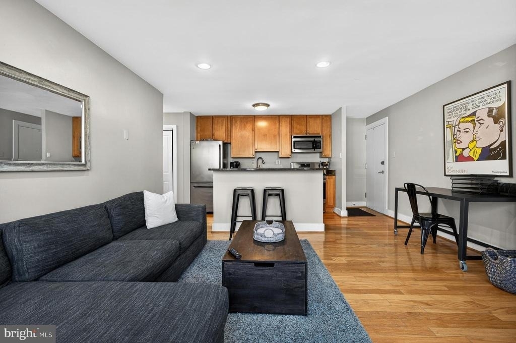 4840 Macarthur Boulevard Nw - Photo 2