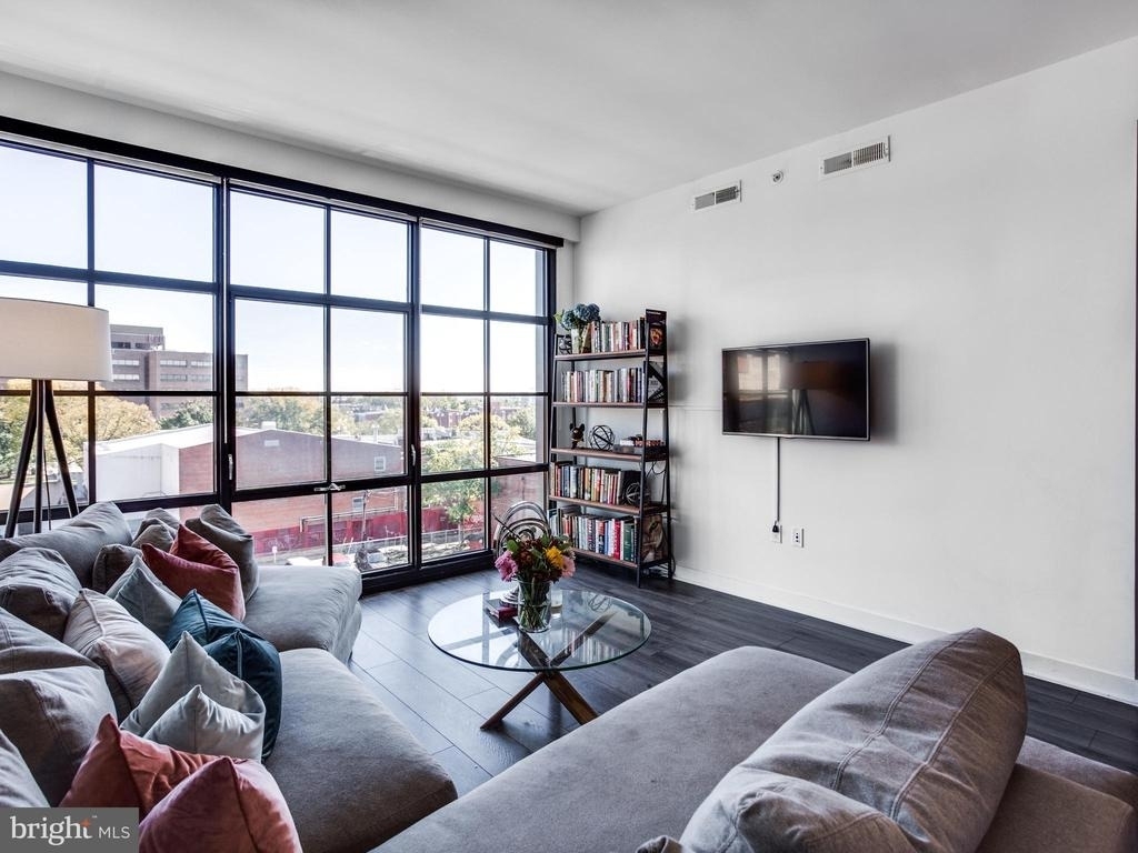 2030 Nw 8th Street Nw - Photo 11