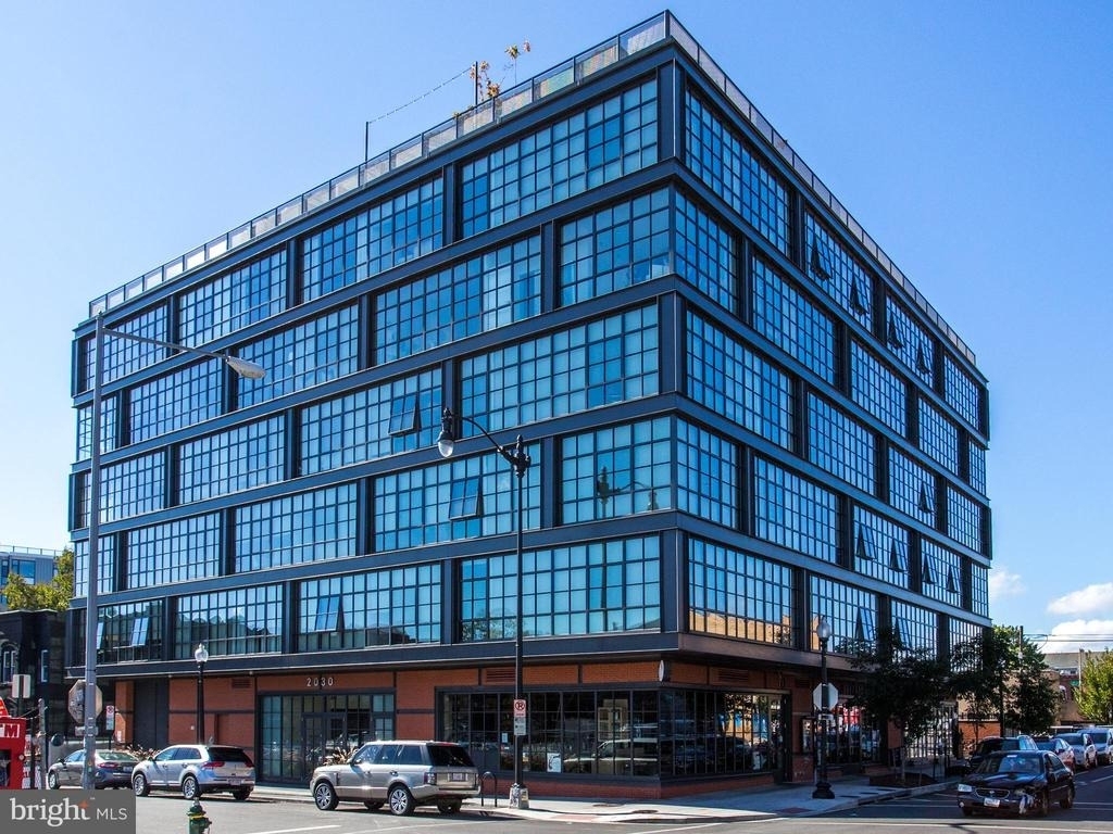 2030 Nw 8th Street Nw - Photo 1