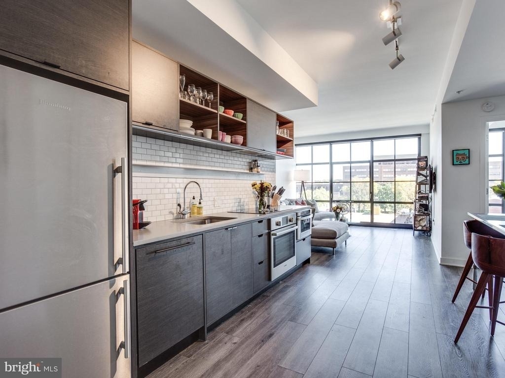2030 Nw 8th Street Nw - Photo 3