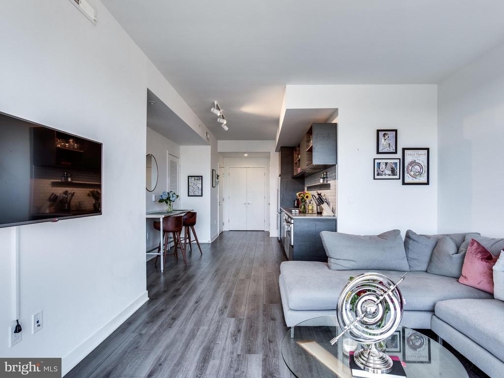 2030 Nw 8th Street Nw - Photo 14