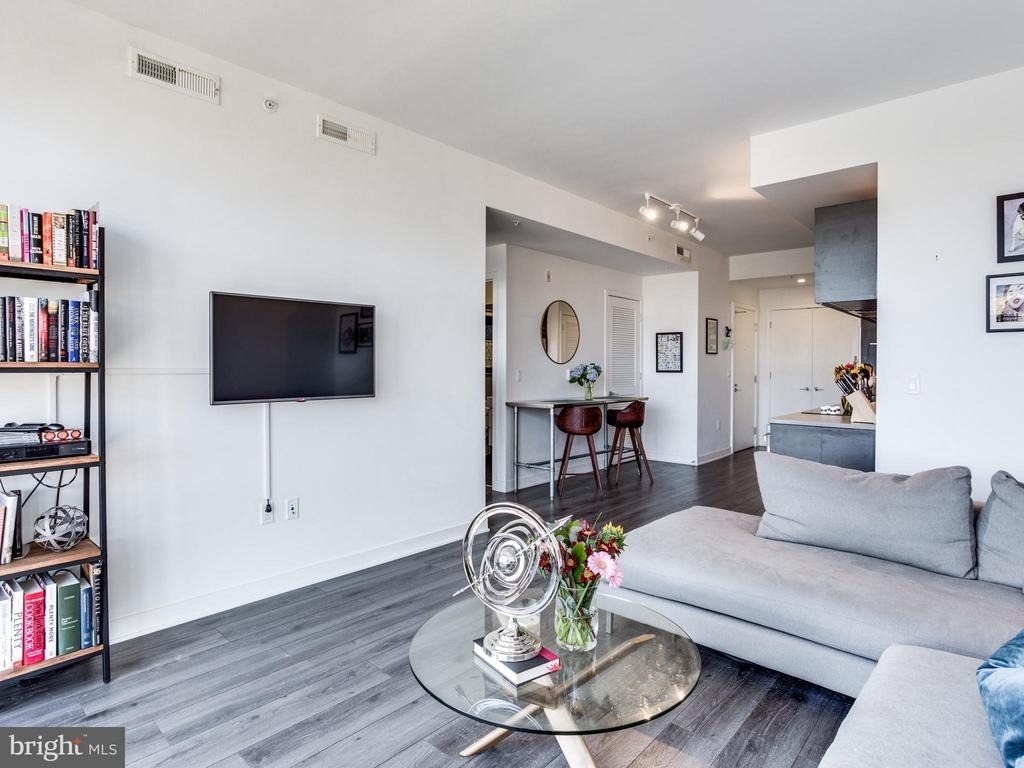 2030 Nw 8th Street Nw - Photo 12