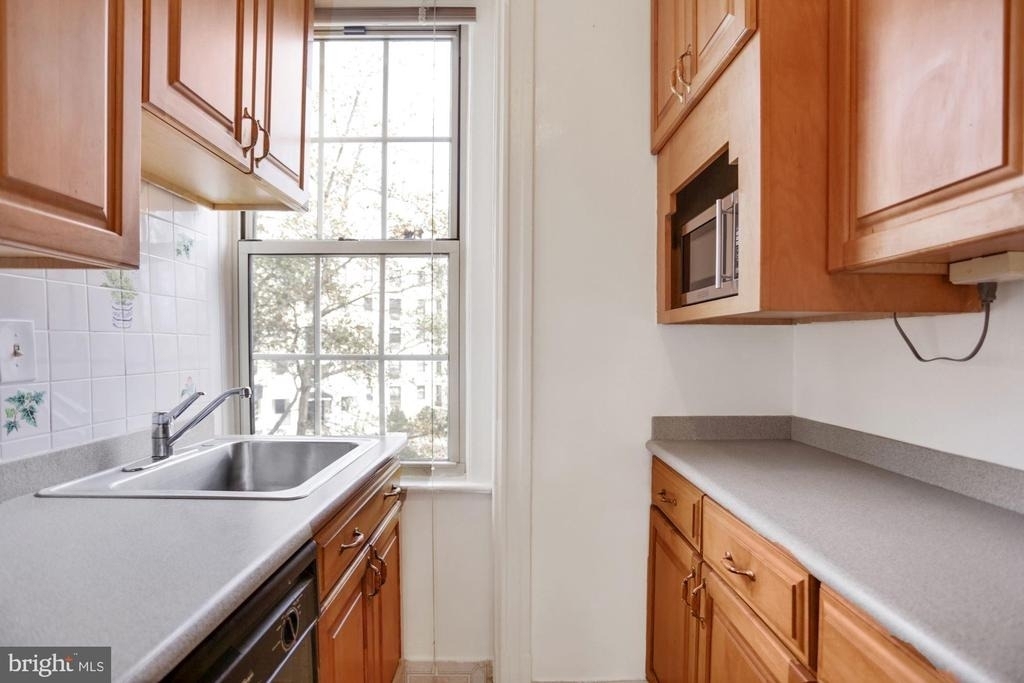 2854 Connecticut Avenue Nw - Photo 4