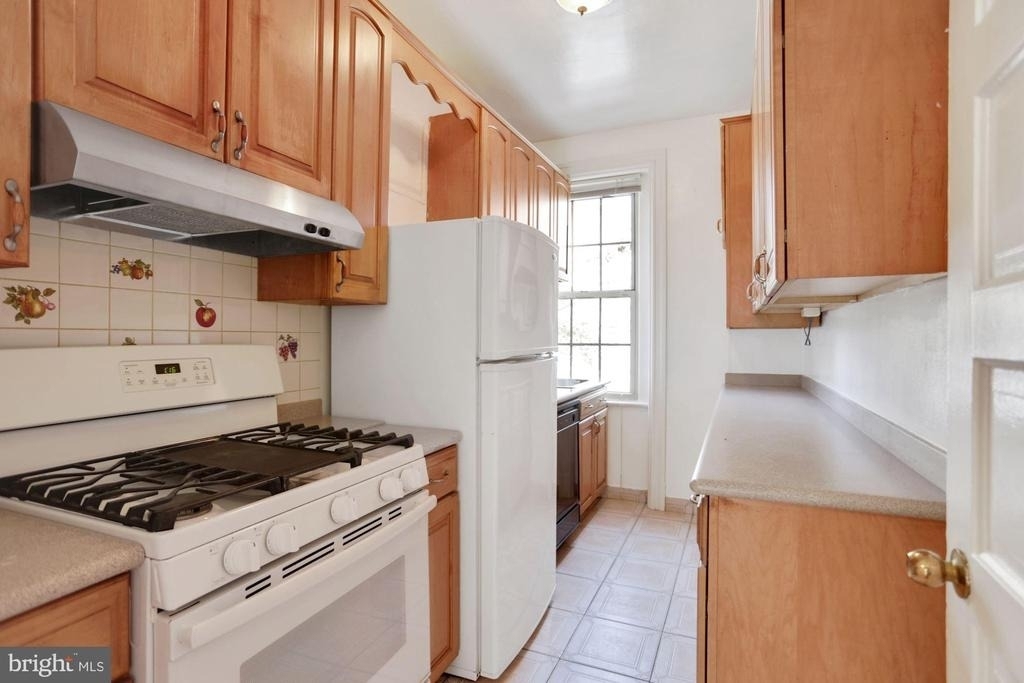 2854 Connecticut Avenue Nw - Photo 3