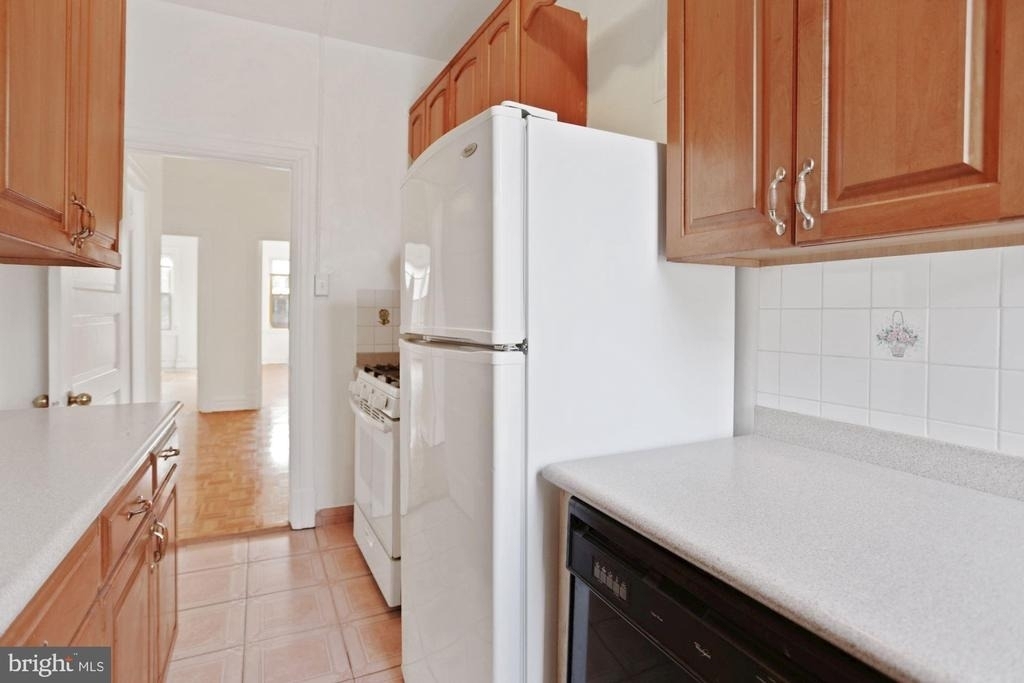 2854 Connecticut Avenue Nw - Photo 5
