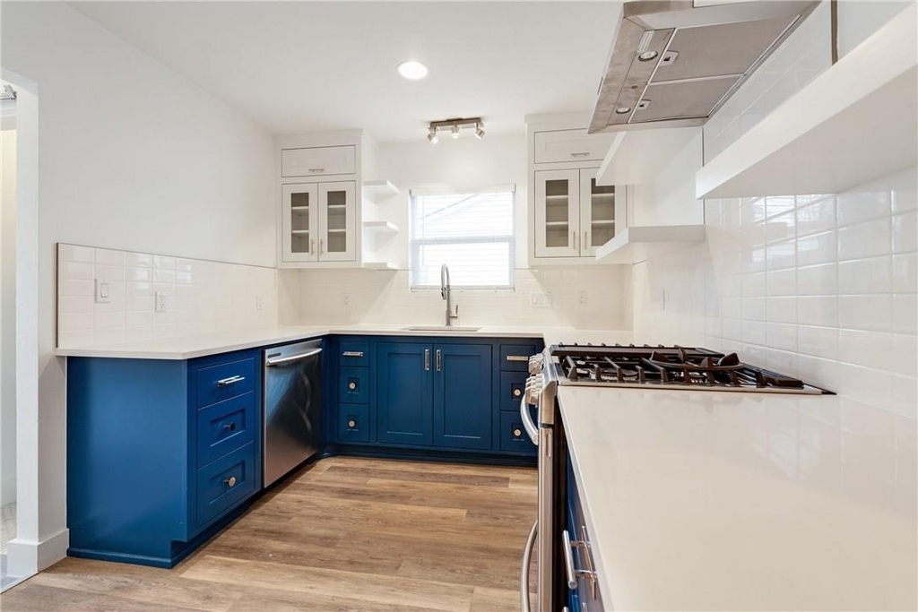 1021 E 45th St - Photo 7