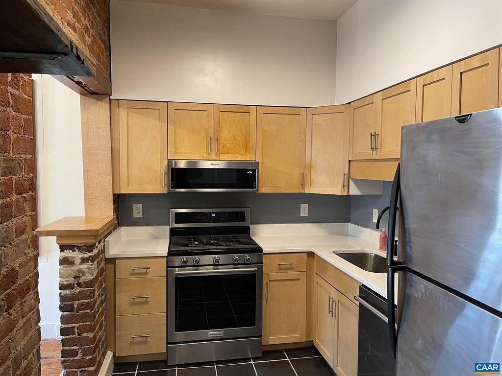 311 5th St - Photo 9