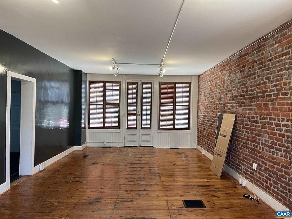 311 5th St - Photo 4