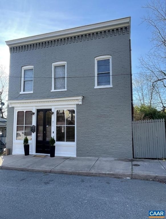 311 5th St - Photo 0