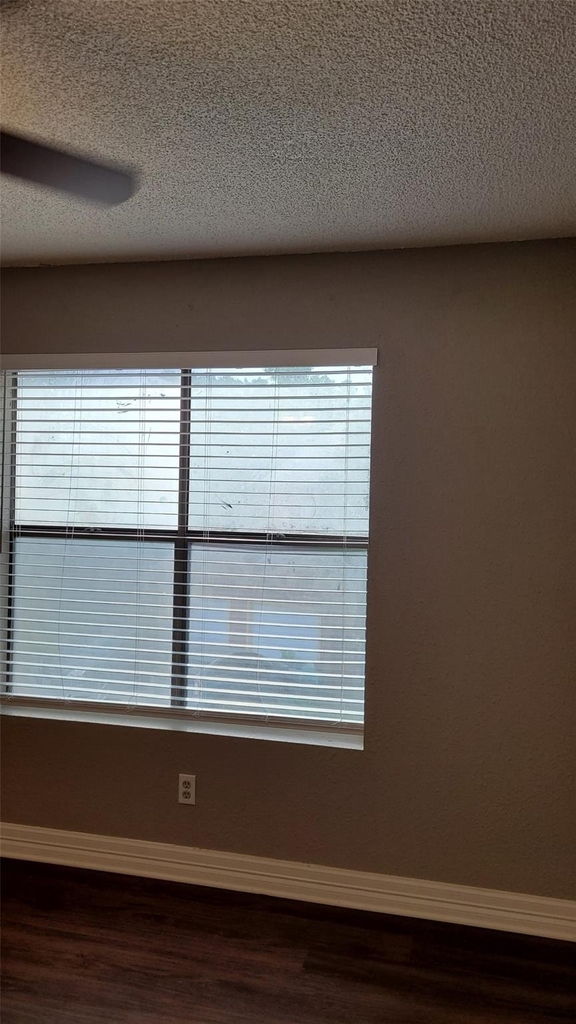 8804 Schick Rd - Photo 18