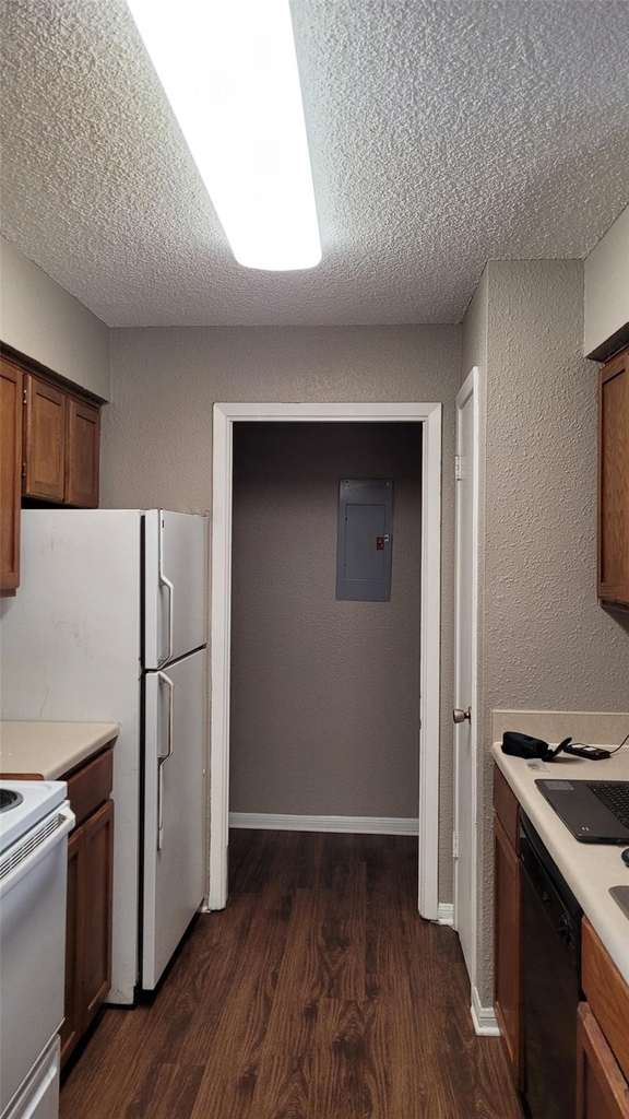 8804 Schick Rd - Photo 3