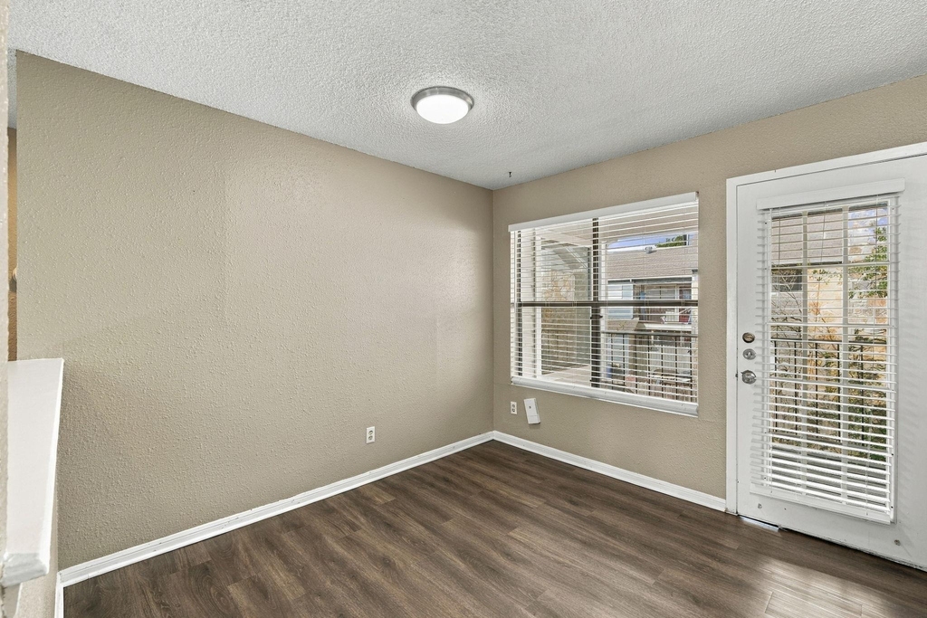 8804 Schick Rd - Photo 4