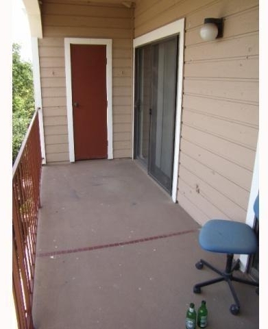 2901 San Jacinto Blvd - Photo 8
