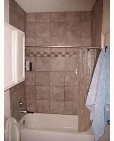 2901 San Jacinto Blvd - Photo 5