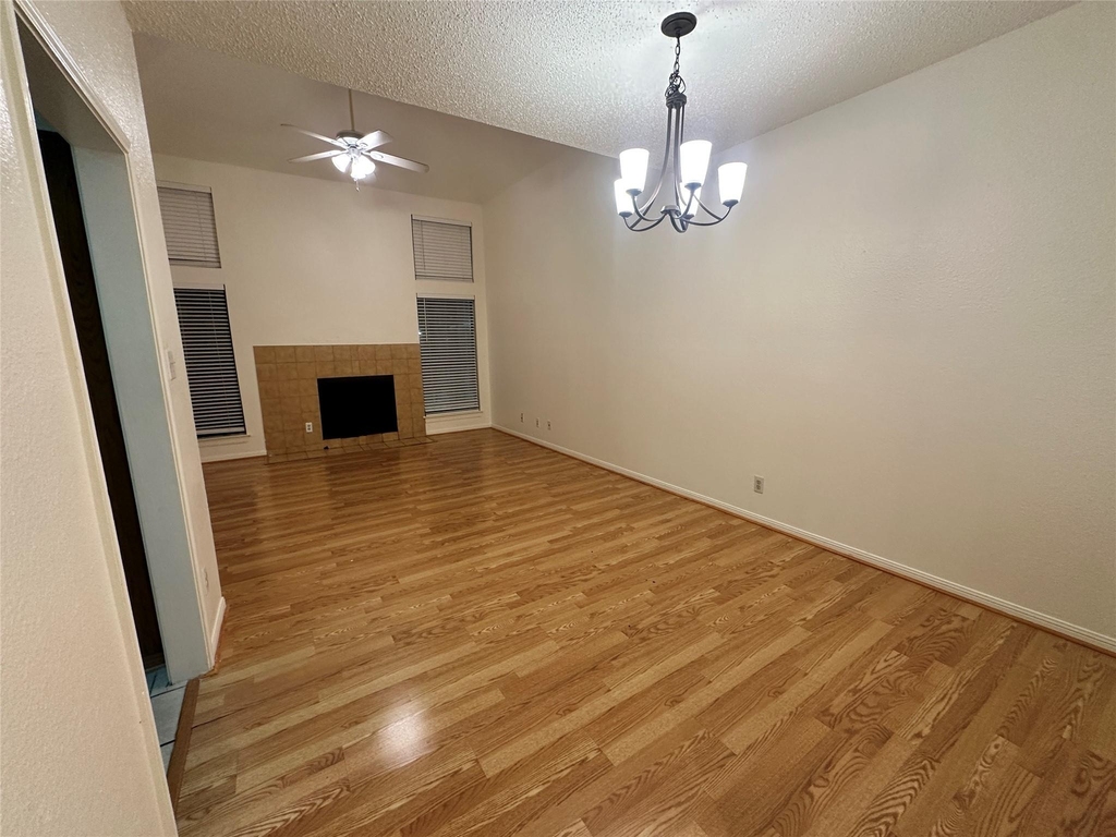 1906 Robbins Pl - Photo 9