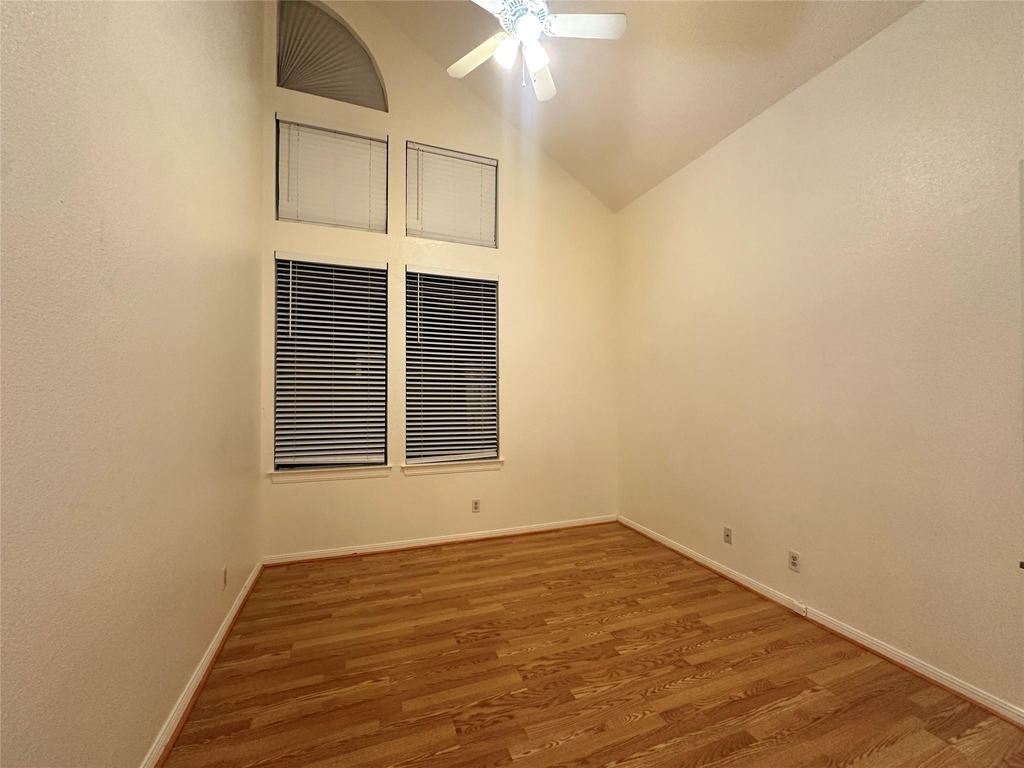 1906 Robbins Pl - Photo 22