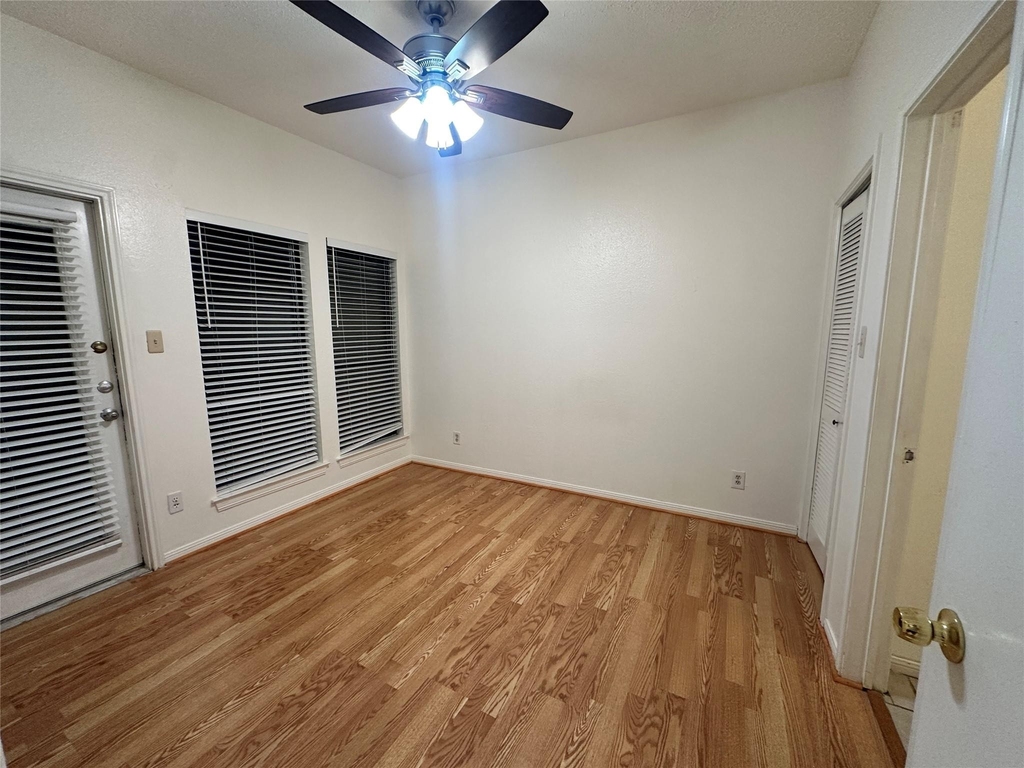 1906 Robbins Pl - Photo 13