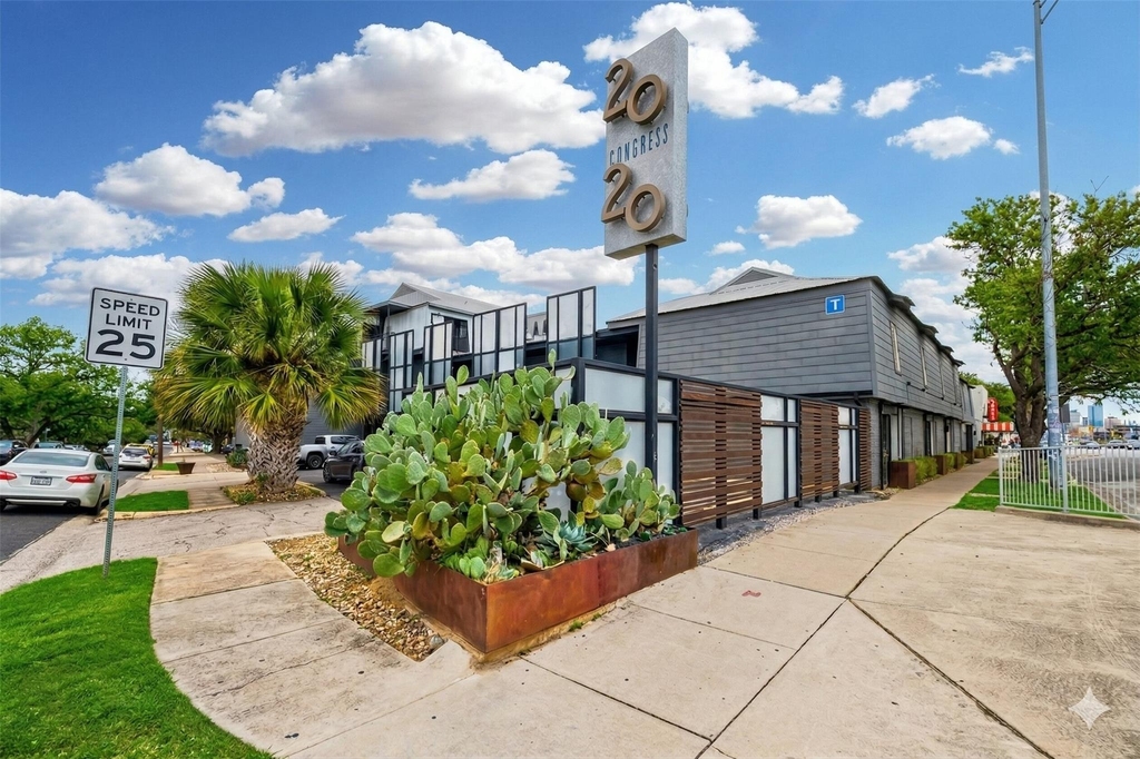 2020 S Congress Ave - Photo 4