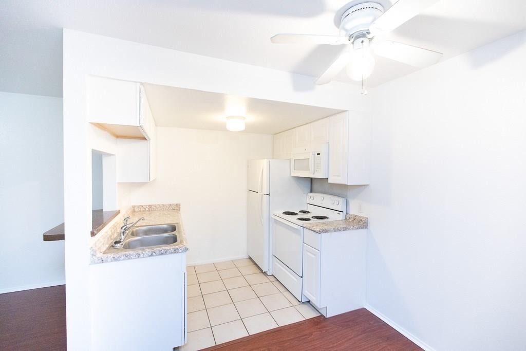 710 E Dean Keaton St - Photo 2