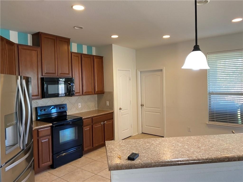 14428 Lake Victor Dr - Photo 6