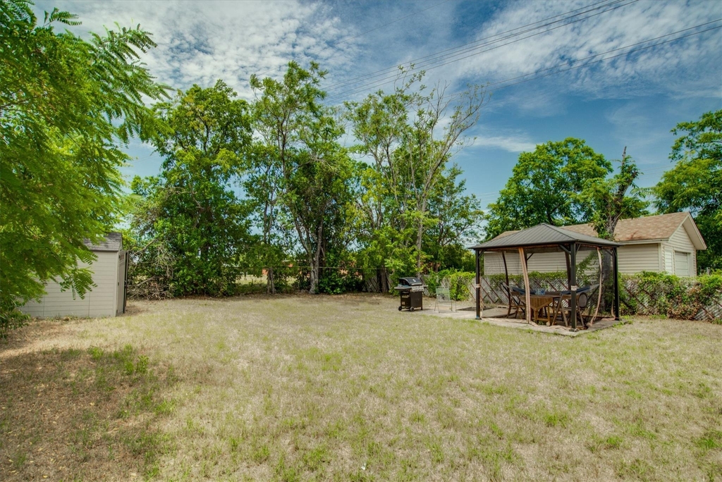4615 Ribbecke Ave - Photo 16