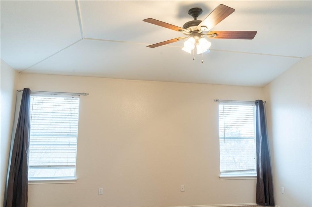 1608 Diana Dr - Photo 14