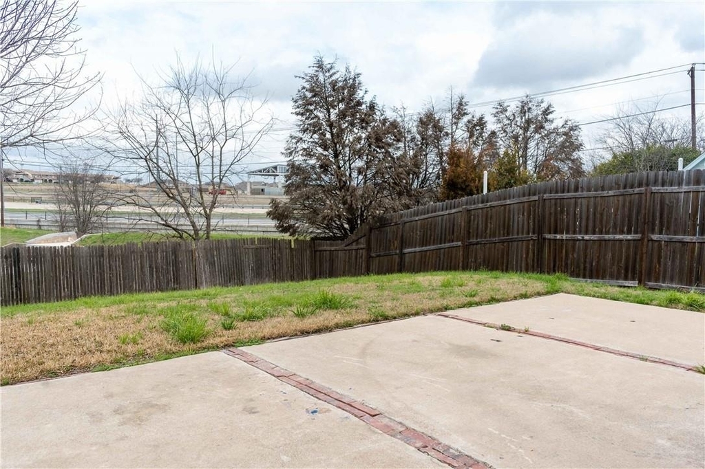 1608 Diana Dr - Photo 35