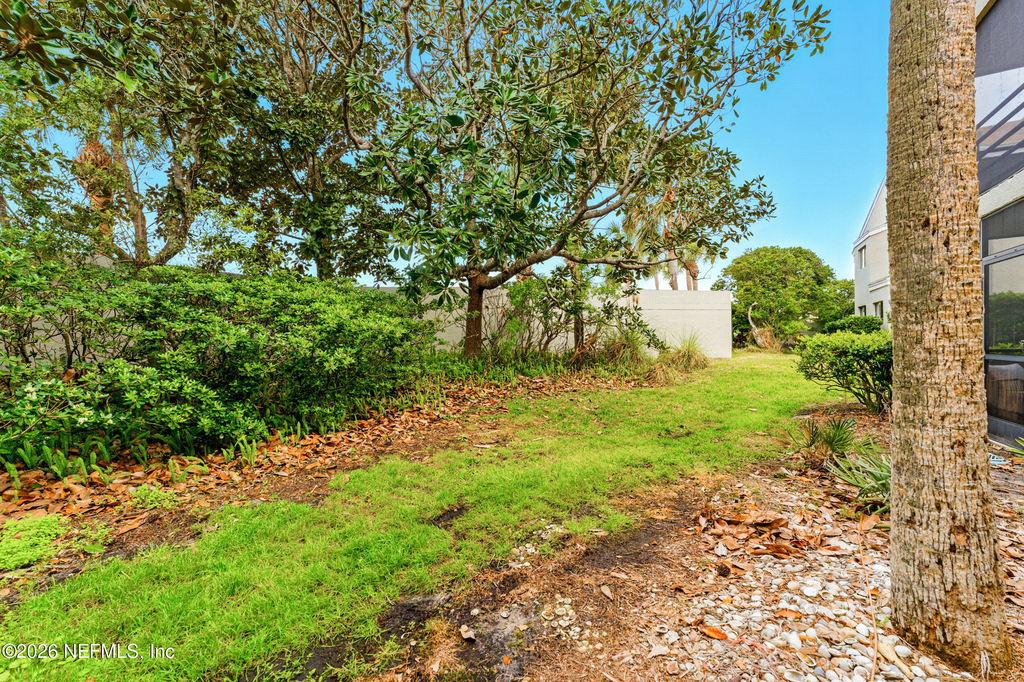 658 Summer Place - Photo 17